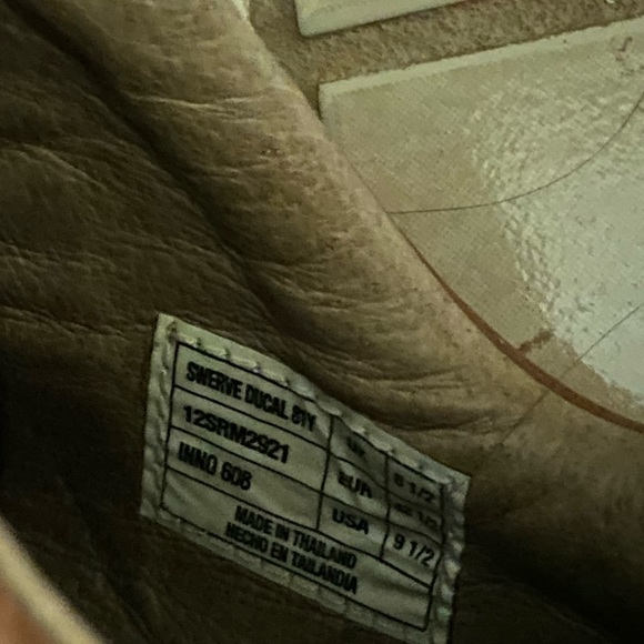 Men’s Lacoste brown leather shoes - Picture 8 of 8